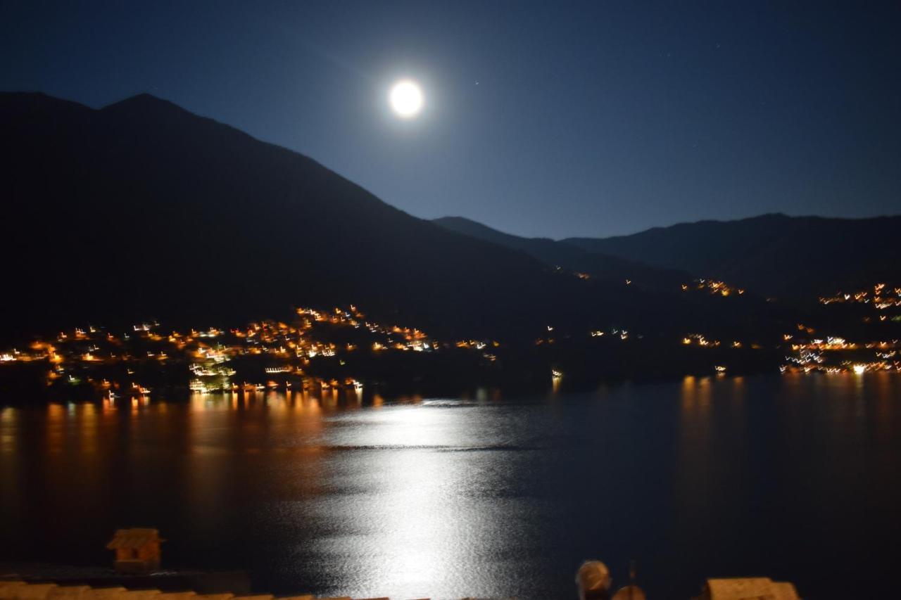 Romantic Home Stone With Amazing View Lake Of Como And Oleandra Laglio Exteriör bild
